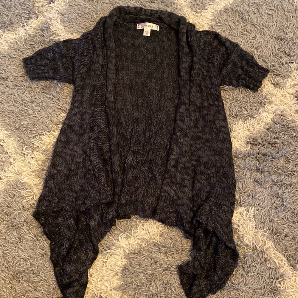 Decree sweater cardigan size medium